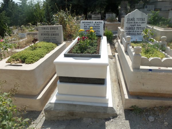 altinel mermer usak beyazi mezar modelleri ubm 17 1 - Karşıyaka Mezarlığı Ankara